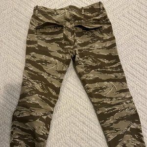 Nili Lotan Womens Cropped French Military Pants - Khaki Tiger Camo Size 6